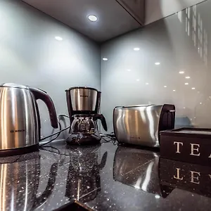 Lights Topolowa 8 Apartamento Cracovia